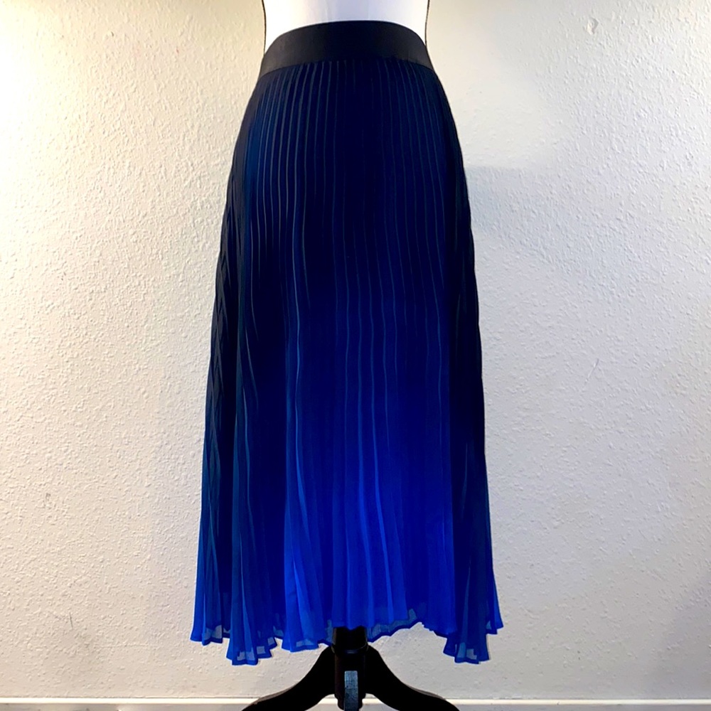 Express black and blue ombre pleated skirt